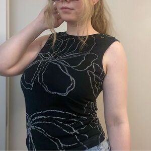 Suzy Shier Black Floral Tank Top